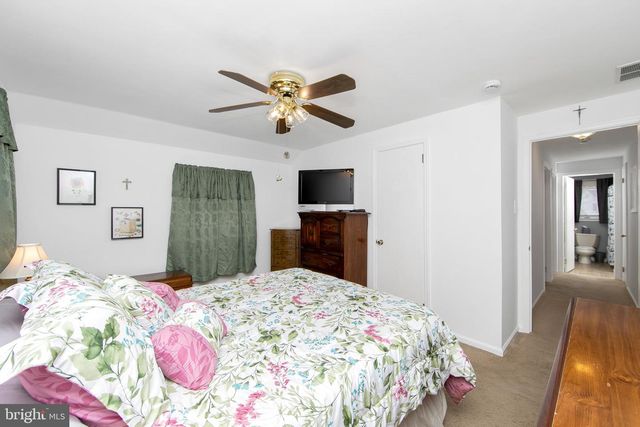 11 HERITAGE RD, Marlton, NJ 08053