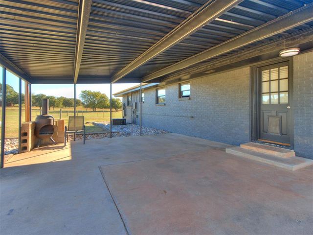 2374 County Road 1270, Blanchard, OK 73010