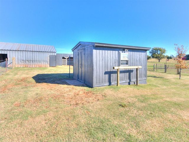 2374 County Road 1270, Blanchard, OK 73010
