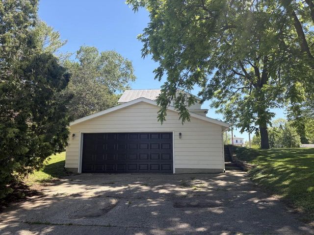 206 Valley Street, Horicon, WI 53032