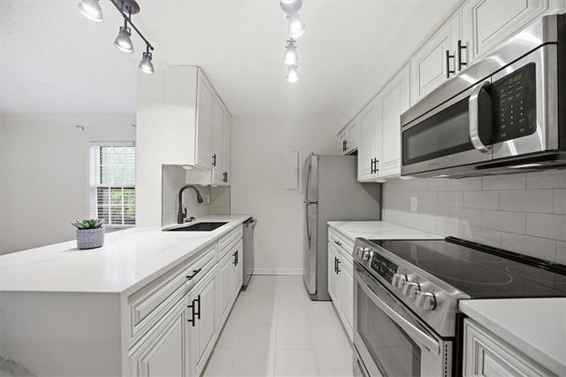 26 Arpege Way NW, Atlanta, GA 30327