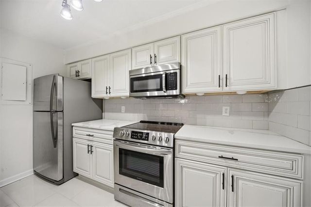 26 Arpege Way NW, Atlanta, GA 30327