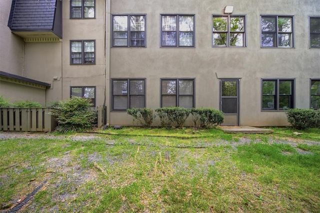 26 Arpege Way NW, Atlanta, GA 30327