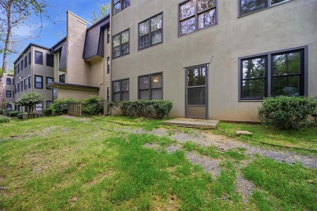 26 Arpege Way NW, Atlanta, GA 30327