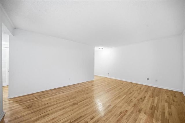 26 Arpege Way NW, Atlanta, GA 30327