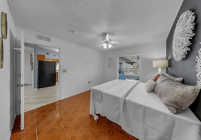 11722 LYNN BROOK CIRCLE, Seffner, FL 33584