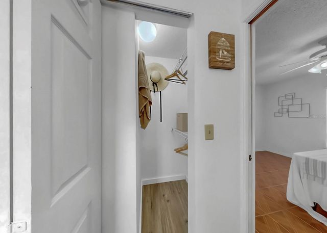 11722 LYNN BROOK CIRCLE, Seffner, FL 33584