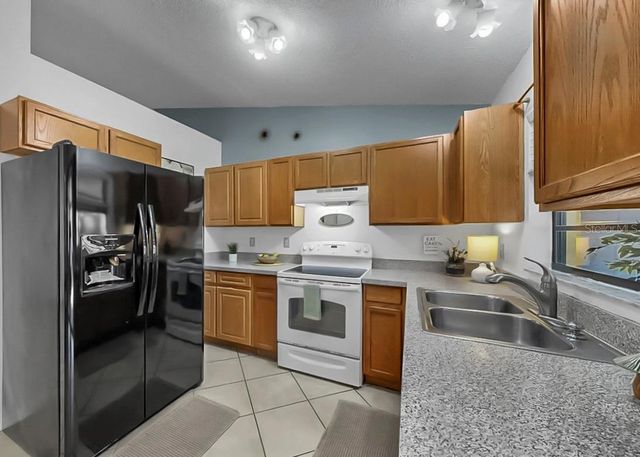 11722 LYNN BROOK CIRCLE, Seffner, FL 33584