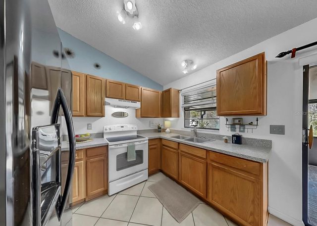 11722 LYNN BROOK CIRCLE, Seffner, FL 33584