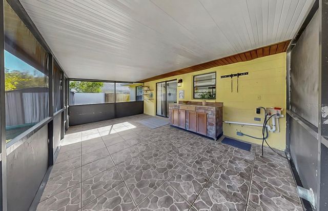 11722 LYNN BROOK CIRCLE, Seffner, FL 33584