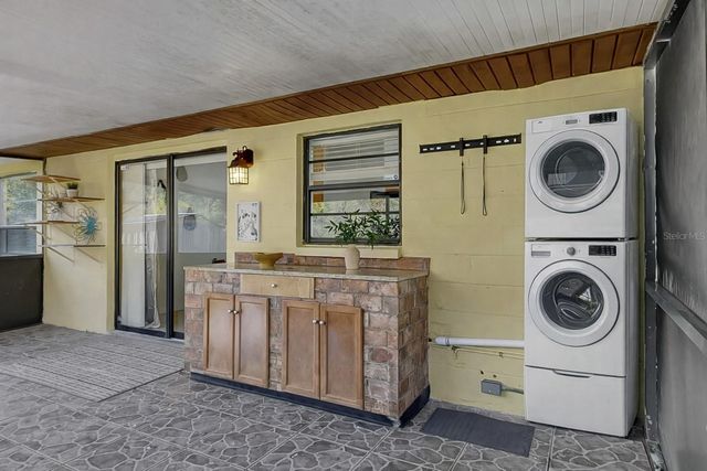 11722 LYNN BROOK CIRCLE, Seffner, FL 33584