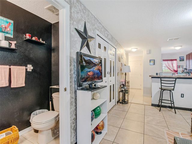 261 AUTUMN LANE 3, Kissimmee, FL 34743