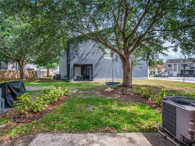 261 AUTUMN LANE 3, Kissimmee, FL 34743
