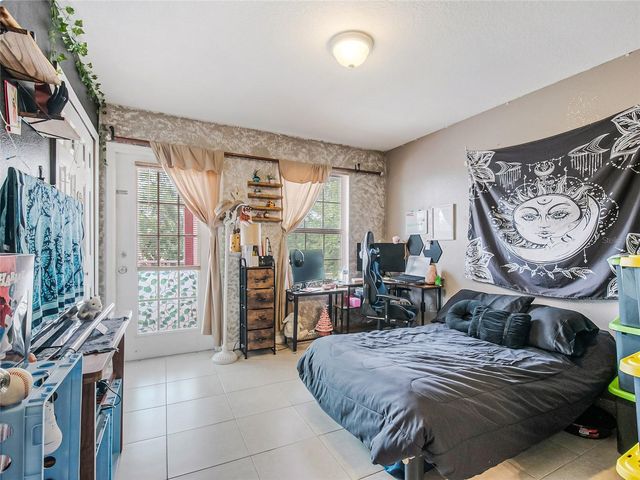 261 AUTUMN LANE 3, Kissimmee, FL 34743