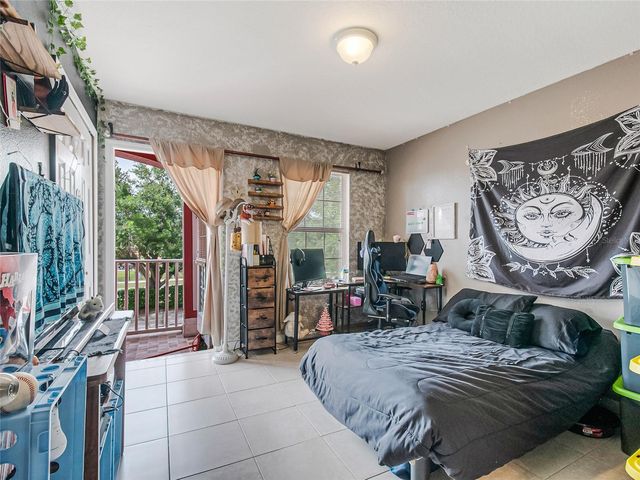 261 AUTUMN LANE 3, Kissimmee, FL 34743