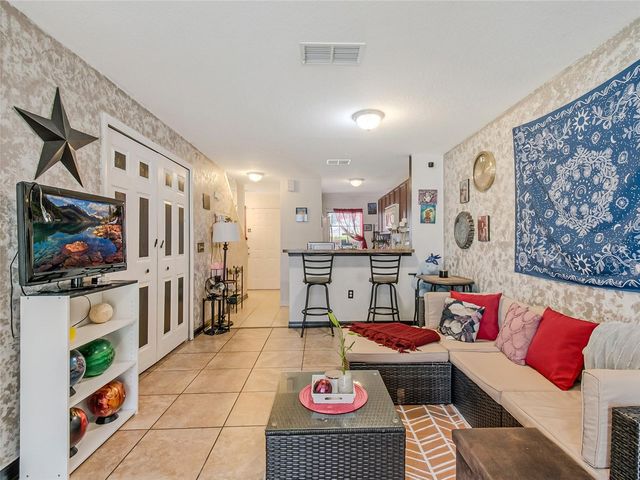 261 AUTUMN LANE 3, Kissimmee, FL 34743