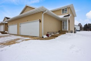 3555 Stoney Point Road, Cedar Rapids, IA 52404