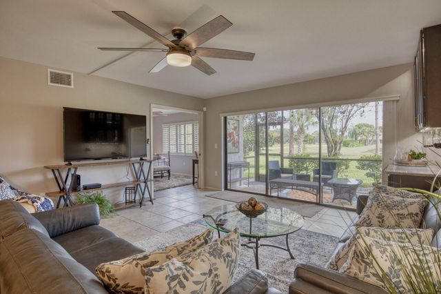 5640 GOLF POINTE DRIVE 101, Sarasota, FL 34243