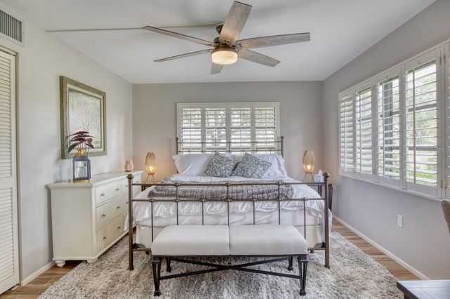 5640 GOLF POINTE DRIVE 101, Sarasota, FL 34243