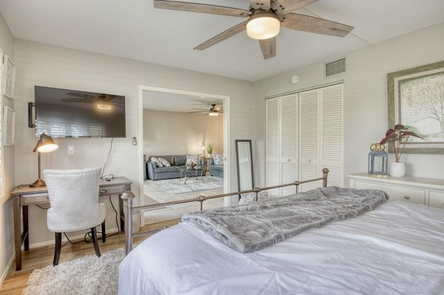 5640 GOLF POINTE DRIVE 101, Sarasota, FL 34243