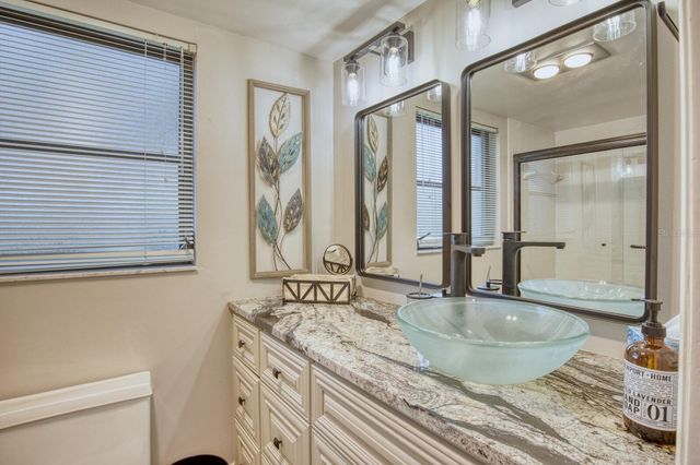 5640 GOLF POINTE DRIVE 101, Sarasota, FL 34243