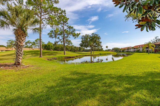 5640 GOLF POINTE DRIVE 101, Sarasota, FL 34243