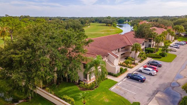 5640 GOLF POINTE DRIVE 101, Sarasota, FL 34243