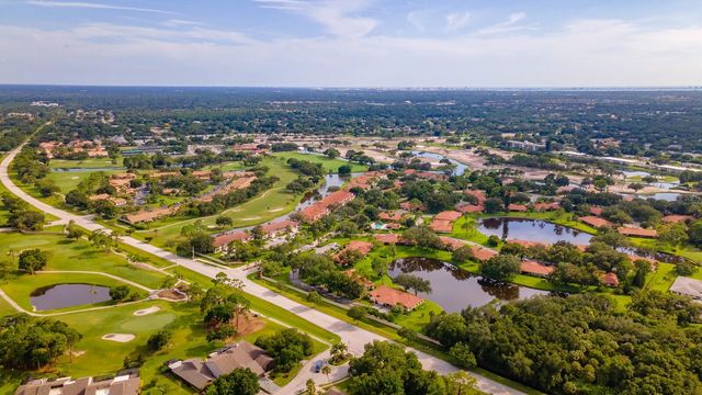 5640 GOLF POINTE DRIVE 101, Sarasota, FL 34243