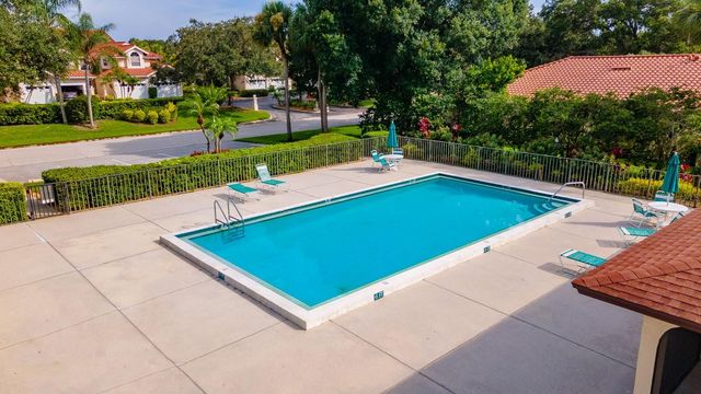 5640 GOLF POINTE DRIVE 101, Sarasota, FL 34243
