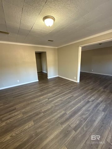 32 Slate Street, Atmore, AL 36502