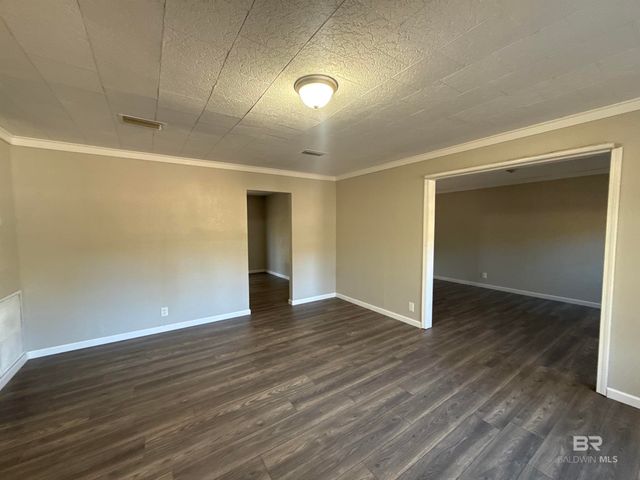 32 Slate Street, Atmore, AL 36502