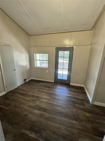 425 3rd Street, Jasper, TX 75951