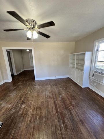 425 3rd Street, Jasper, TX 75951