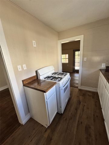 425 3rd Street, Jasper, TX 75951