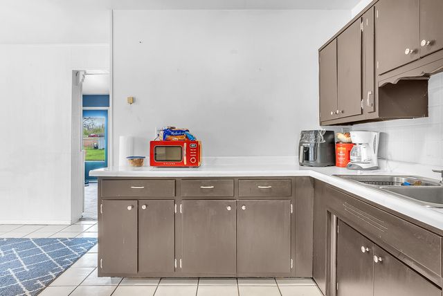 4083 Willow Street, Hobart, IN 46342