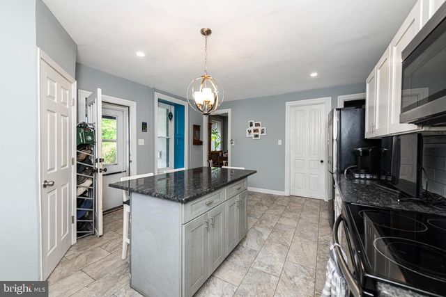 57 LONGVIEW RD, Royersford, PA 19468