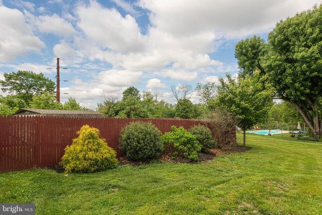57 LONGVIEW RD, Royersford, PA 19468