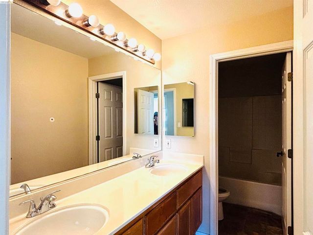 753 Sunshine Ct, Brentwood, CA 94513