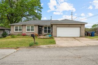 2411 N 55th Lane, Fort Smith, AR 72904