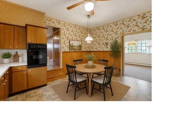 24 SPRINGWOOD AVE, Stewartstown, PA 17363