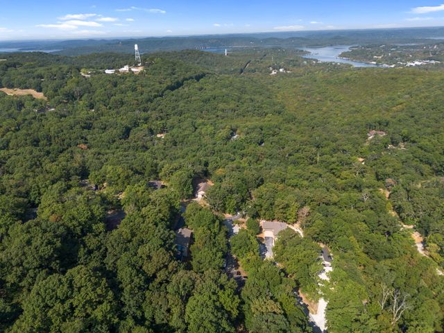 175 Canyon Forest Circle, Kimberling City, MO 65686