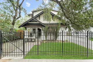 3613 Audubon Place, Houston, TX 77006