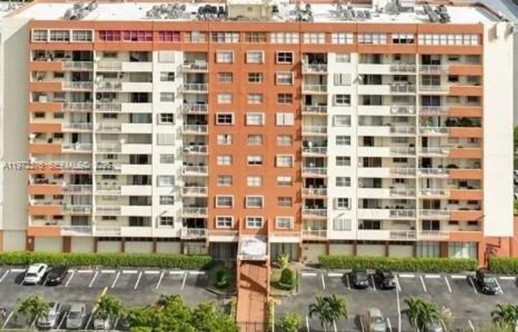 4675 W 18th Ct 409, Hialeah, FL 33012