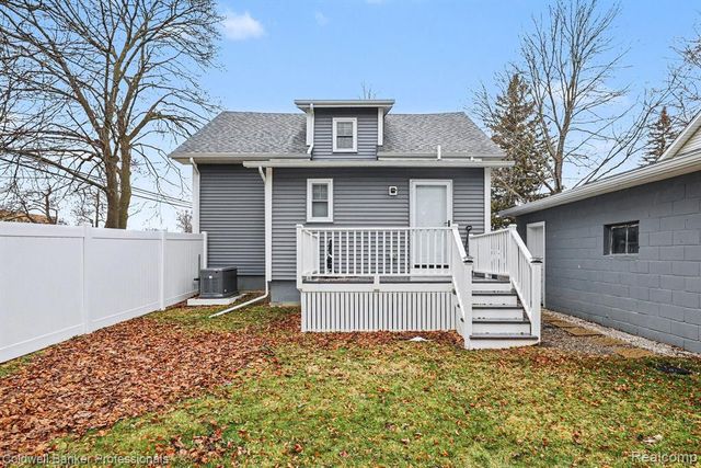 4006 Pleasant Street, North Branch, MI 48461