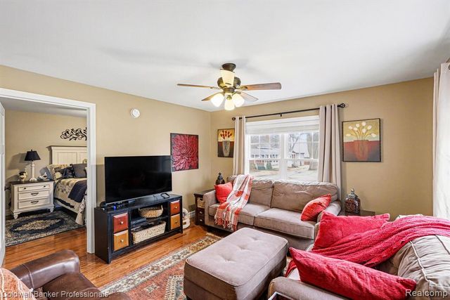 4006 Pleasant Street, North Branch, MI 48461