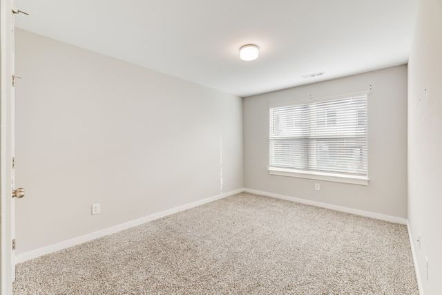 1321 Halter Park Dr, Gallatin, TN 37066