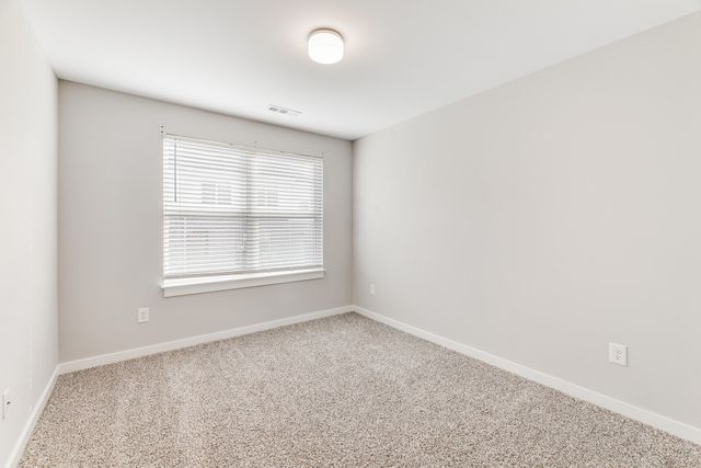 1321 Halter Park Dr, Gallatin, TN 37066