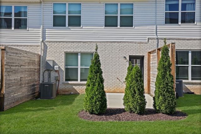 1321 Halter Park Dr, Gallatin, TN 37066