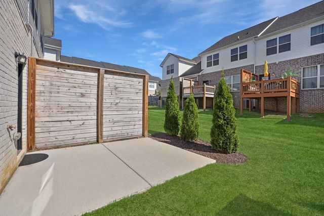 1321 Halter Park Dr, Gallatin, TN 37066