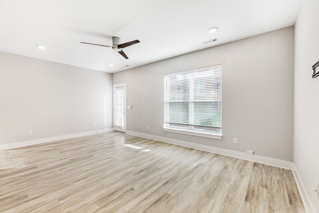 1321 Halter Park Dr, Gallatin, TN 37066